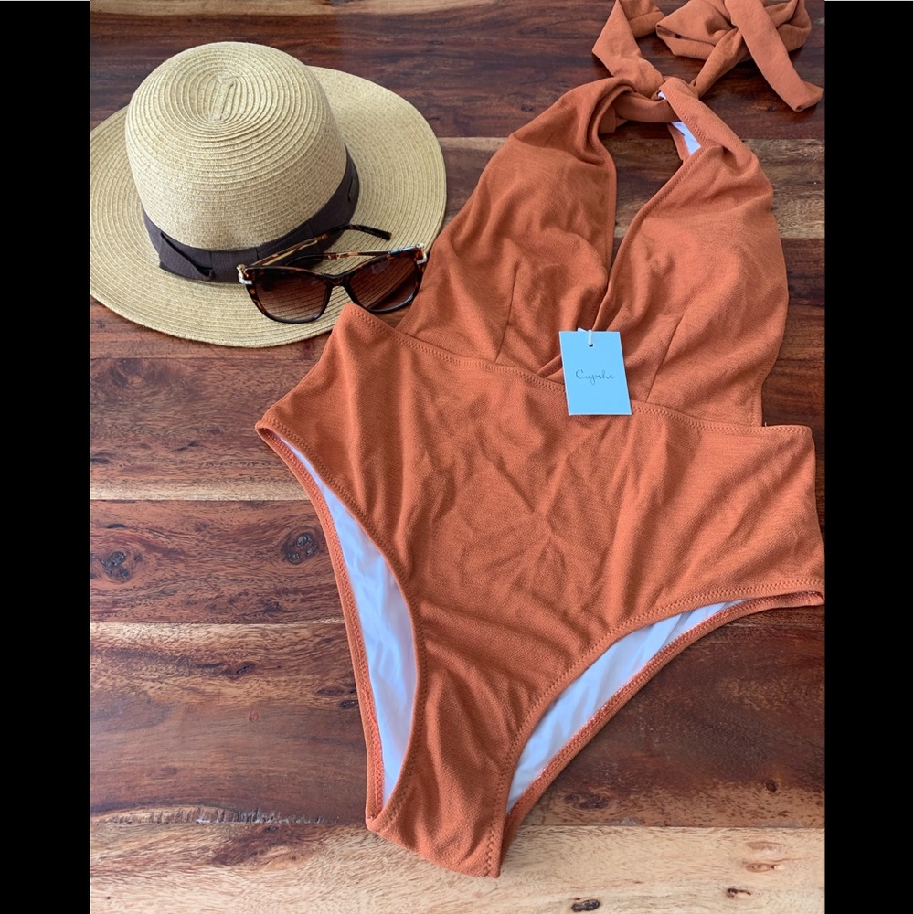 NWT one piece swimsuit size XL